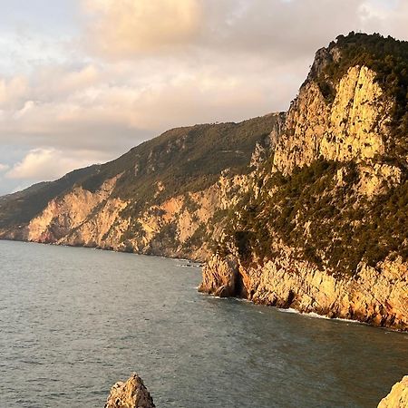 Loma Apartment Santo Stefano di Magra Dış mekan fotoğraf